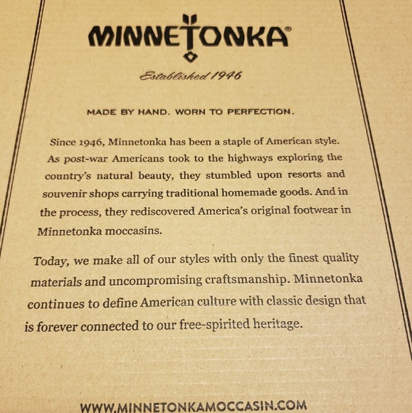 BOOTS - Minnetonka - Picture 4 of 5